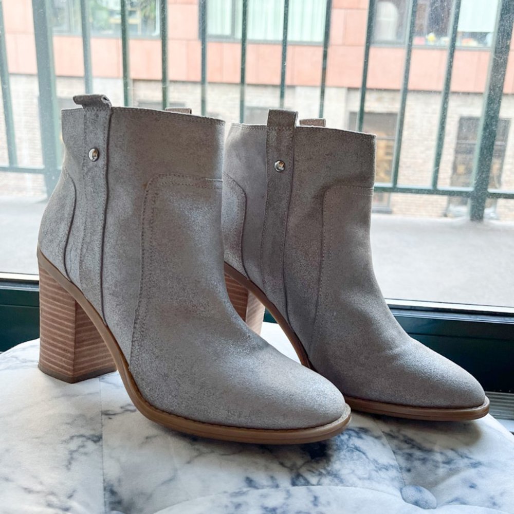 Metallic Silver Genuine Leather Block Heel Nine West Booties Size 8